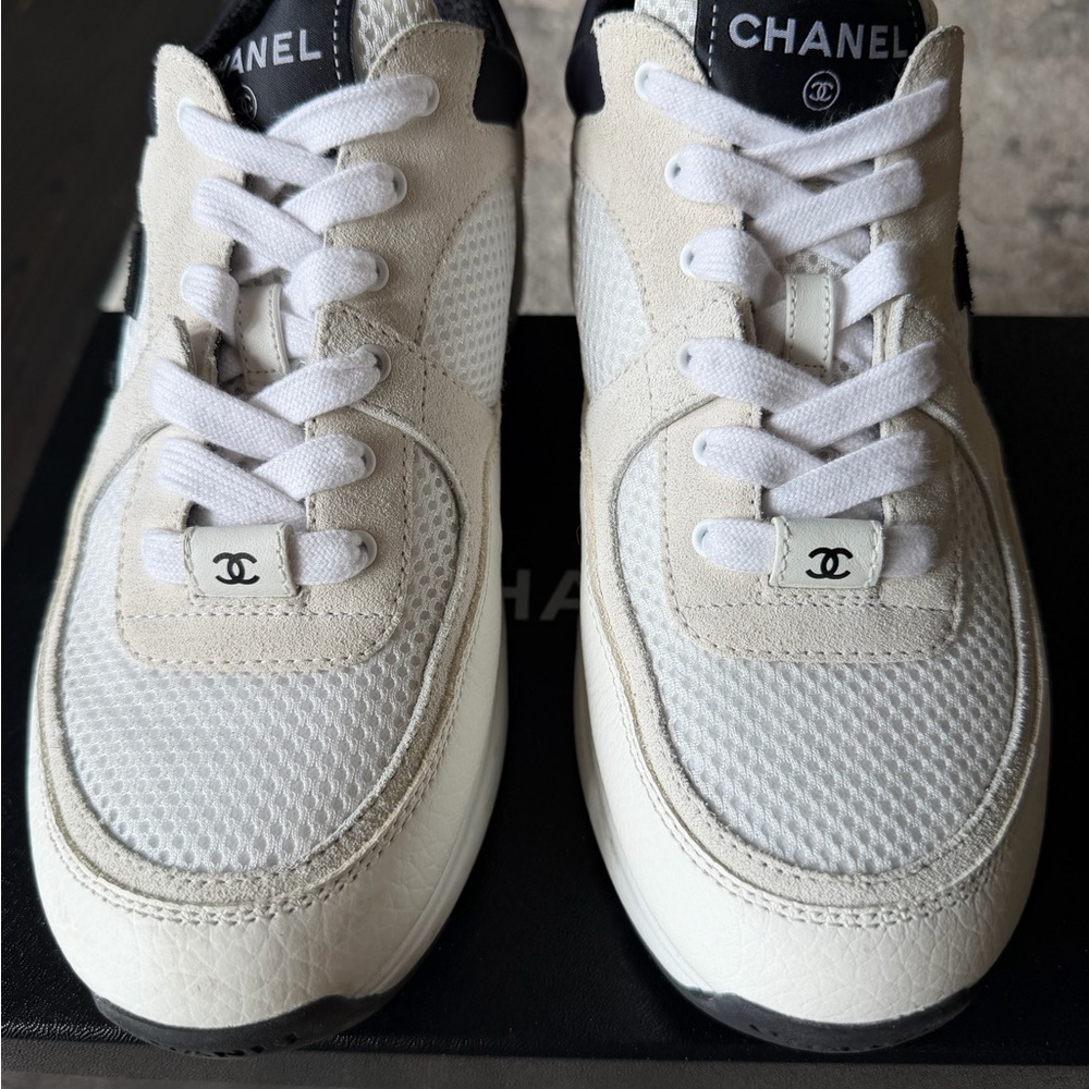 CHANEL White and Black Sneakers 37.5 - Picture 13 of 13